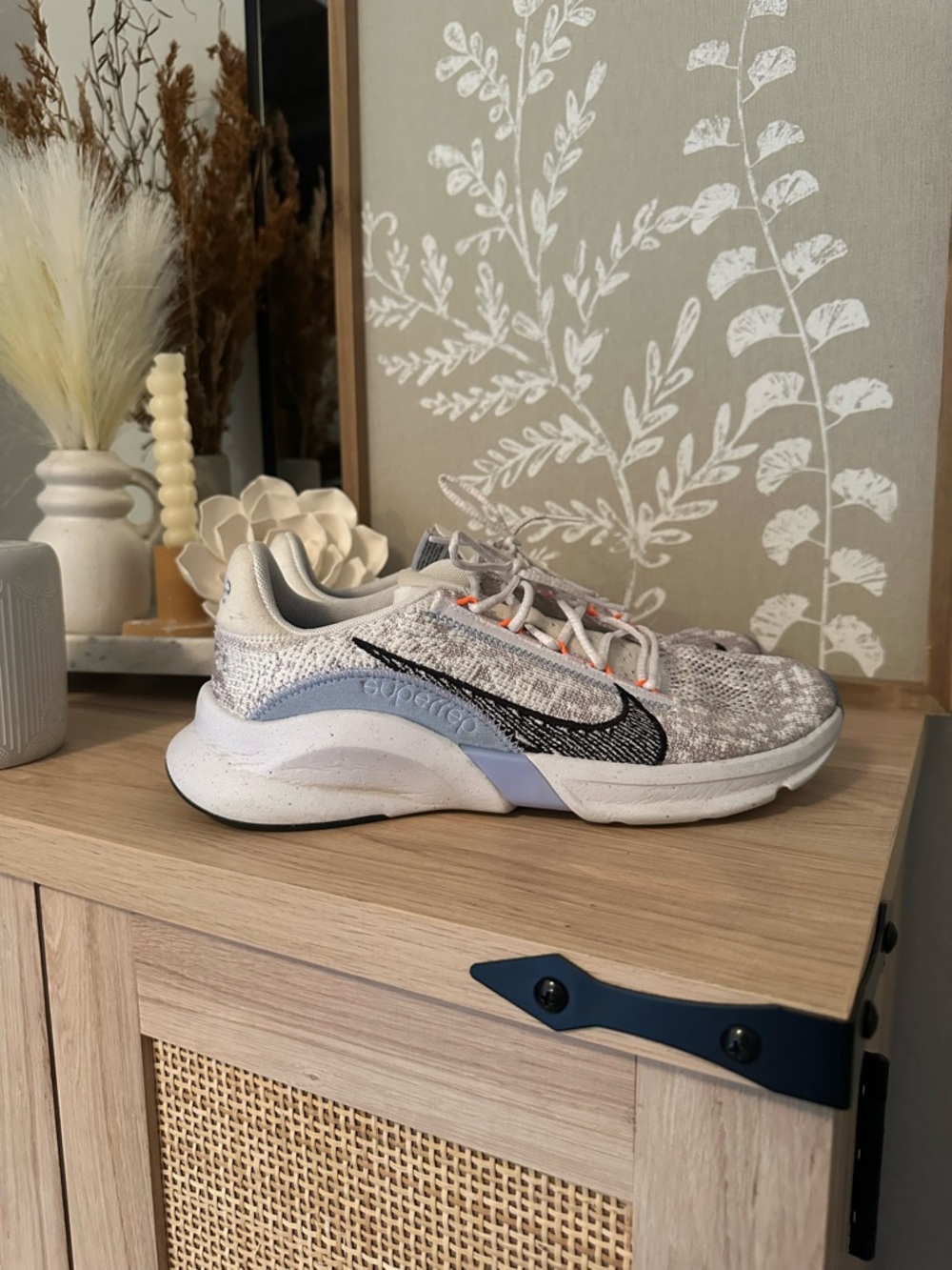 Nike Women's SupperRep mesh White & Gray Running Shoe w/ neon pink accents